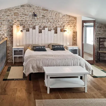 بيت للعطل 2 Bedroom Lovely In
