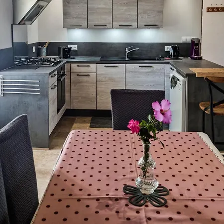 2 Bedroom Lovely In بيت للعطل *
